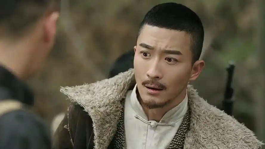 战天狼武十三冒充土匪哪料匪老大故意试探他幸好演技不赖