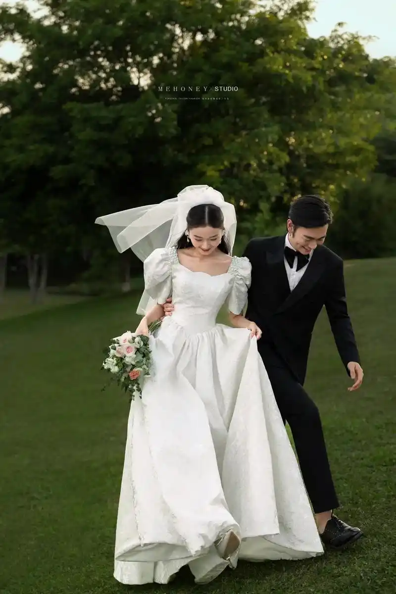 婚纱照风格推荐 #客片分享 #蜜甜馨摄影   当大自然的治 - 抖音