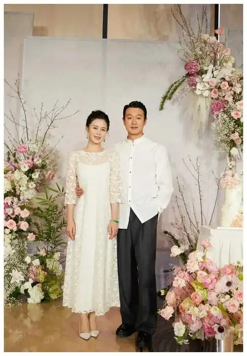 董璇|甜蜜|娱乐圈|佟大为_网易订阅