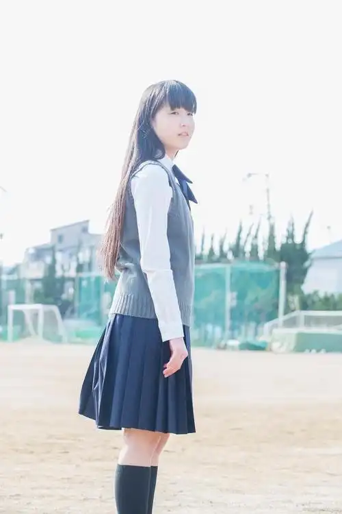 这一些类型的女初中生容易早恋,颜值只是其一,第二种类型需注意