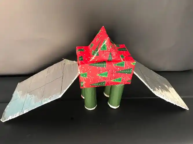 科大附小第6届数学节一年级5 6班"立体图形拼搭"作品展