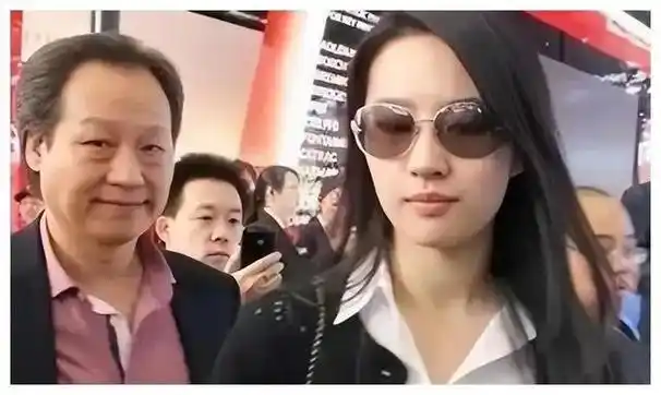 森林北章子怡,杨采钰刘亦菲,几人共用一张脸,都是莞莞类卿?