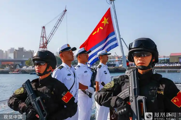 中国海军第33批护航编队起航赴亚丁湾