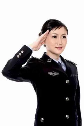 第一警花"李嘉一3天网聚百万魅力