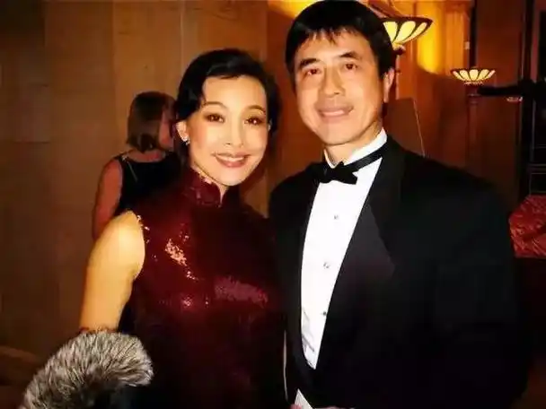 陈冲与现任丈夫彼得