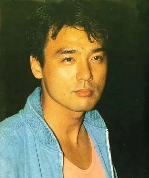 原创钟镇涛一家开派对章小蕙所生两个子女罕见露面未遗传妈妈美貌