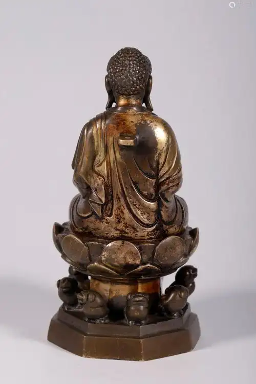 辽代铜鎏金释迦牟尼佛