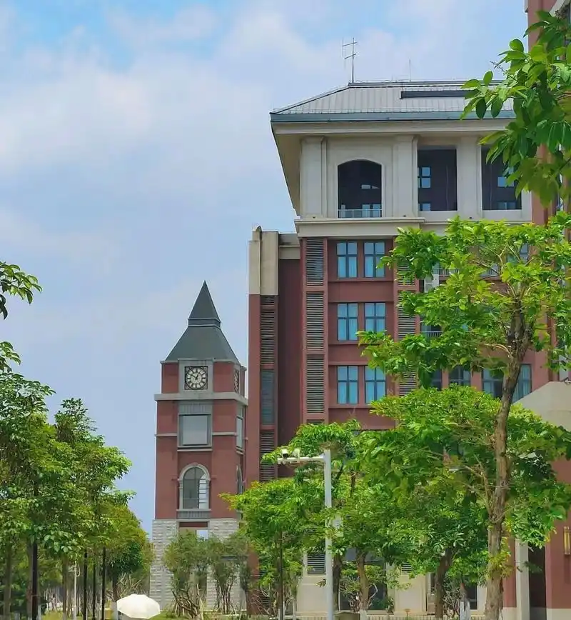 广西医科大学--校园篇 学校的环境越来越漂亮～ 教学楼拍照特别出片