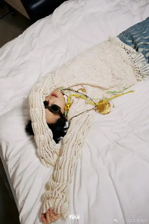 时尚先生fine五月刊##周奇宅在家里拍大片