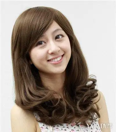 【图】哪种中长发半卷梨花烫好看 为你介绍好看优雅的发型
