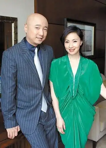 [明星新闻]陶虹回应老公徐铮偷腥传闻:可能是个误会吧