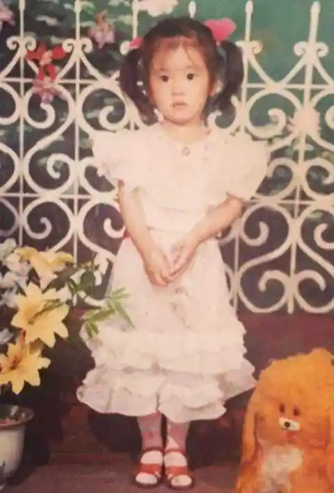 方媛独自带两女儿出游与大女儿如同复制粘贴画风廉价太接地气