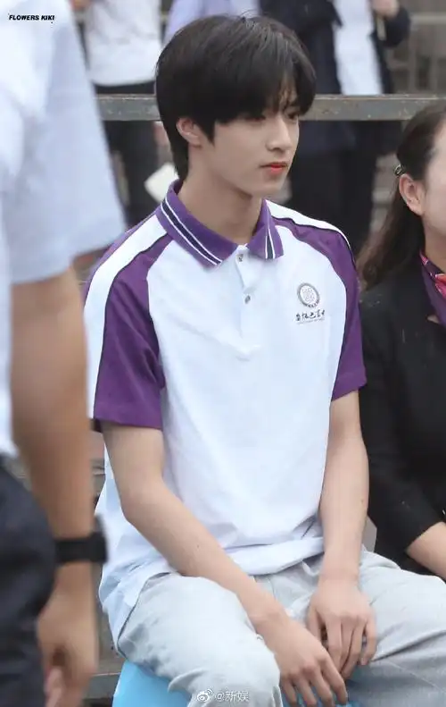 中考结束后的刘耀文#恭喜西南最帅初中生刘耀文中考顺利结束,马上