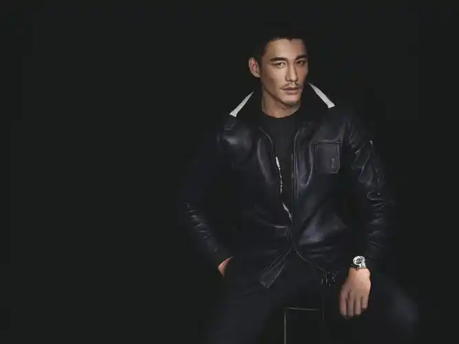 胡兵发布全新大片 向世界展示"中国绅士"修养