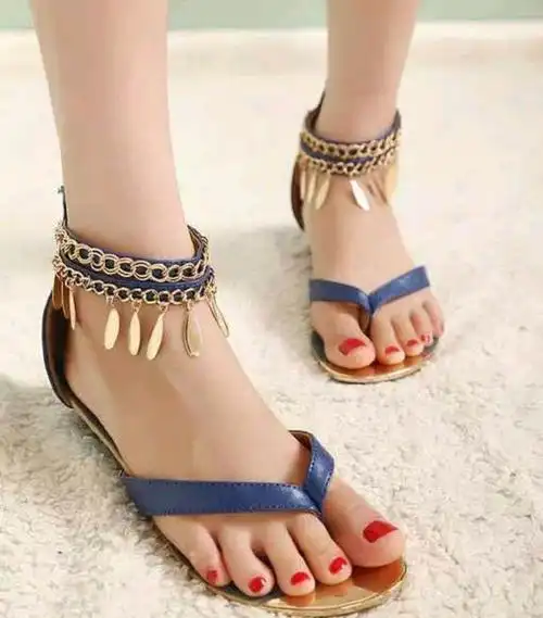 美脚需要经常护理!脚是人的第二个心脏哦,好看的脚才是真的美!