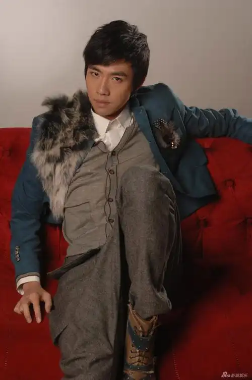 2010年,风头无限的俞灏明迎来了一场飞来横祸,一场几乎让俞灏明彻底