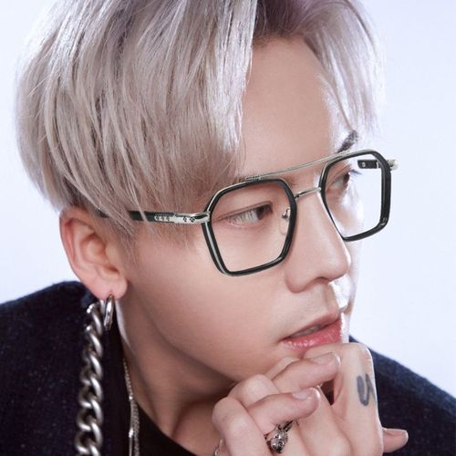 陈伟霆蓝色痞帅眼镜近视男潮防辐射防蓝光自动感光变色护眼平光镜