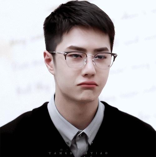 王一博嘟嘴系列下意识嘟嘴好可爱奶呼呼王甜甜好想rua