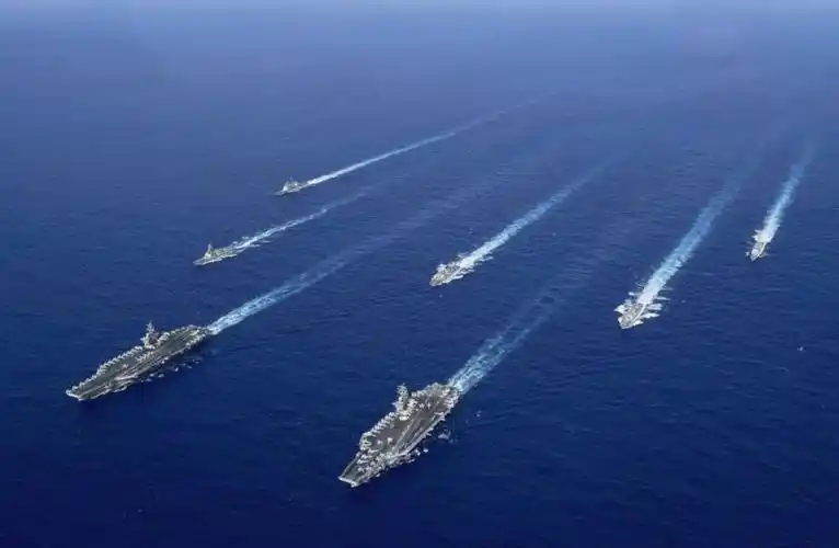对于中国来说,双航母战斗群并不是简单地把两艘船并行一处就可以了,还