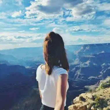 高清唯美的清新意境女生背影头像图片