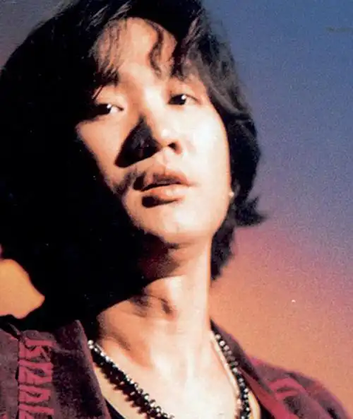 beyond黄家驹54岁生忌 梁咏琪献声纪念