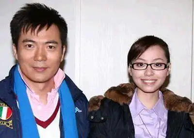 资深媒体人出书曝光张靓颖黄健翔"地下恋情"