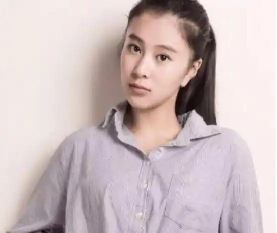 原创杨子与黄圣依结婚后前妻带女儿长居国外18岁杨海润怎么样了