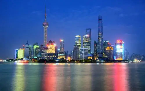 壁纸 中国,上海,东方明珠塔,城市夜景,灯光,摩天大楼,河流