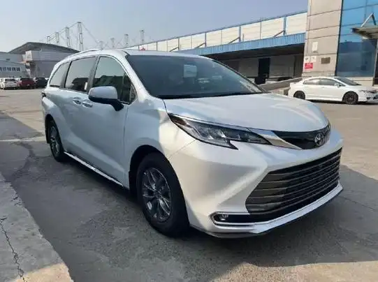 23款丰田塞纳四驱白米60万起步价格合适