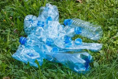 垃圾塑料瓶图片