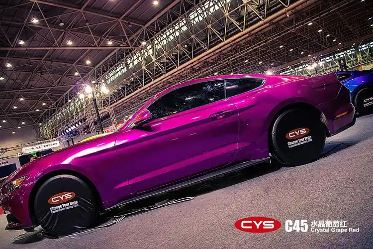 成都车衣裳福特野马水晶葡萄红车身改色贴膜