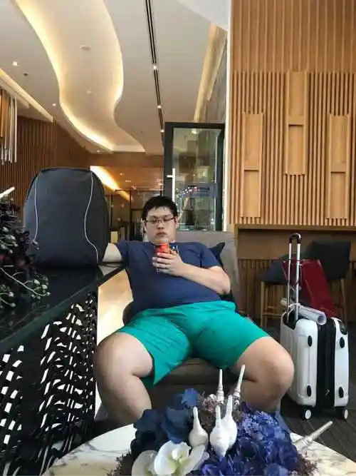 被男朋友喂胖20斤是种怎样的体验?