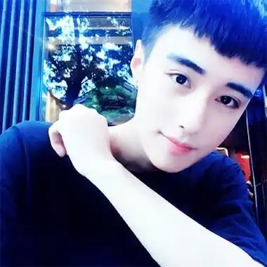 30岁帅哥生活照片头像同一个人多张