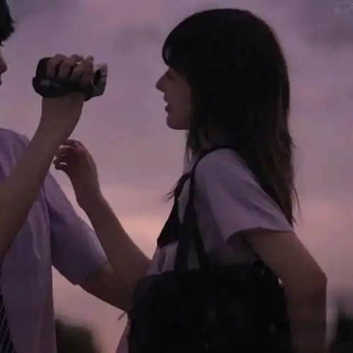 情侣头像|遇上一人,从此有人与我共黄昏~_cr_网络综合_微信