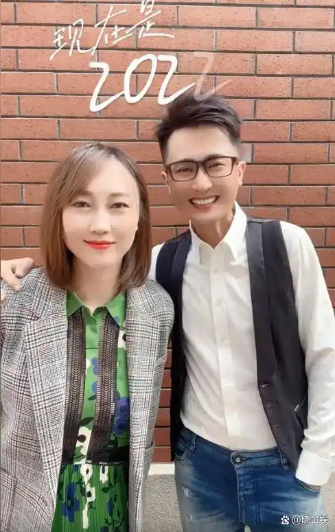 庆祝段子,下面就让我们一起来看看主持人杨帆结婚十年之间的变与不变