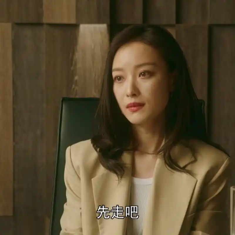 《流金岁月》:看清朱锁锁的两难抉择,便能读懂她所有的爱而不得