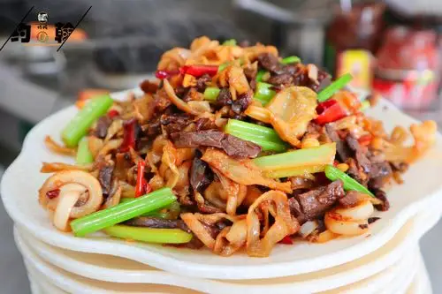 蒙族大厨教你做辣炒羊杂香辣脆爽无膻味两个人一盘不够吃