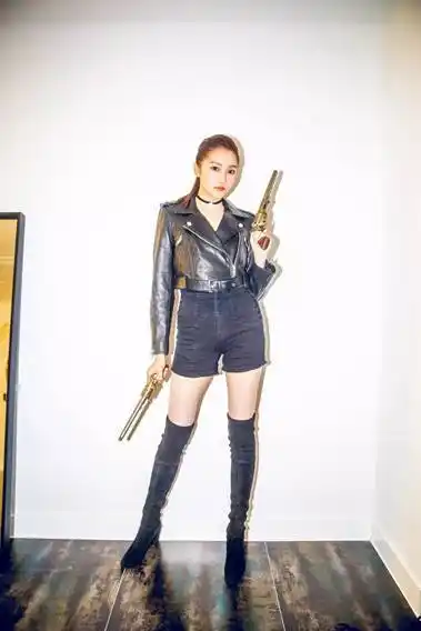 皮裤的正确打开方式!关晓彤剑灵新造型初露性感