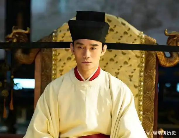 古代皇帝都着龙袍,为何宋朝皇帝全都改穿官服?3个原因道出真相