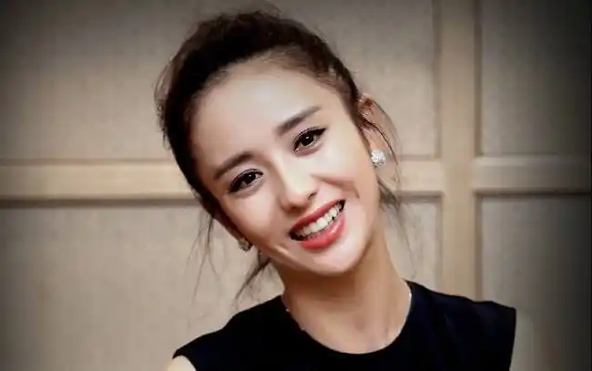 佟丽娅接戏挑剔不接多方联合制作的剧业内人士戏谑她挑三拣四