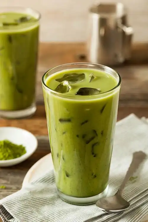 能够起到延缓衰老,抗皱除纹的作用可以做成抹茶糕点和抹茶饮品服用