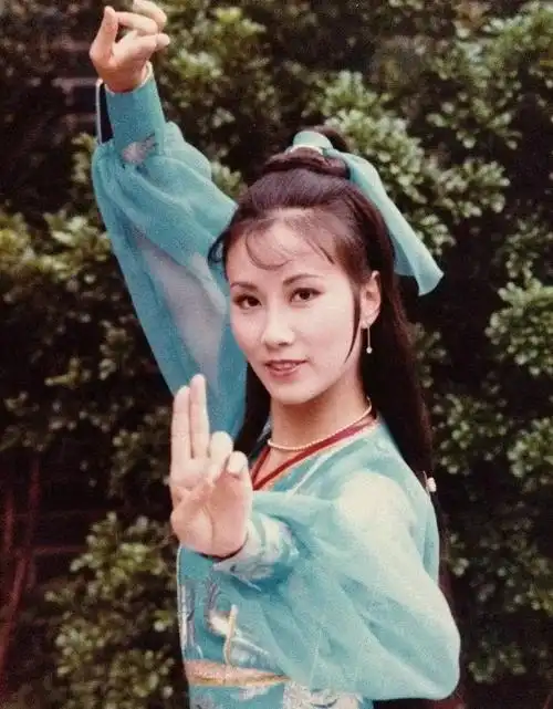 百花齐放汪明荃