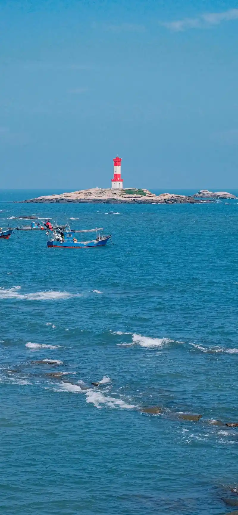 福建石狮黄金海岸小众拍照地91|红色灯塔拍出了宫崎骏漫画即视 - 抖