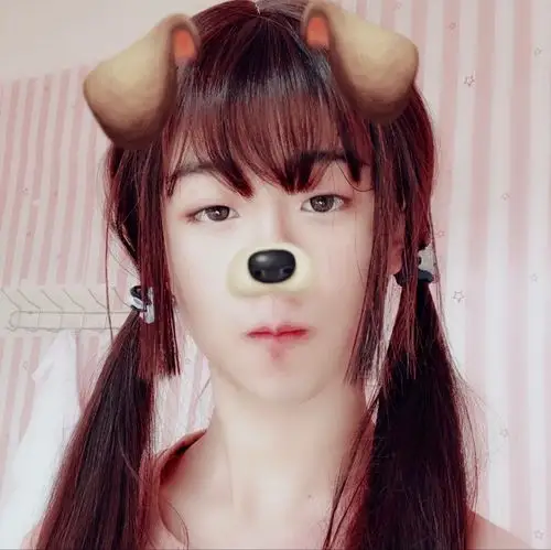 今天继续发一下群里头女装大佬们的照片