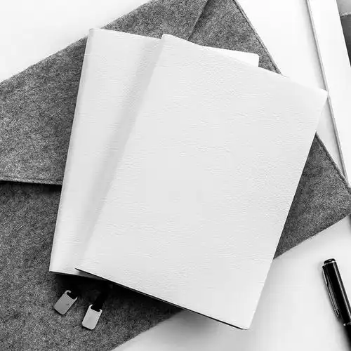 余人创意个性笔记本子定制白色软皮记事本办公笔记本文具加厚简约大学