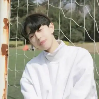 高清清新帅气16岁男孩照片头像,男生头像图片