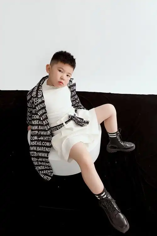 简单的快门师的儿童摄影作品《男童》