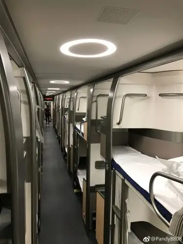 互联网12306查询到的资料显示,d311次列车为北京南开往上海站的动卧