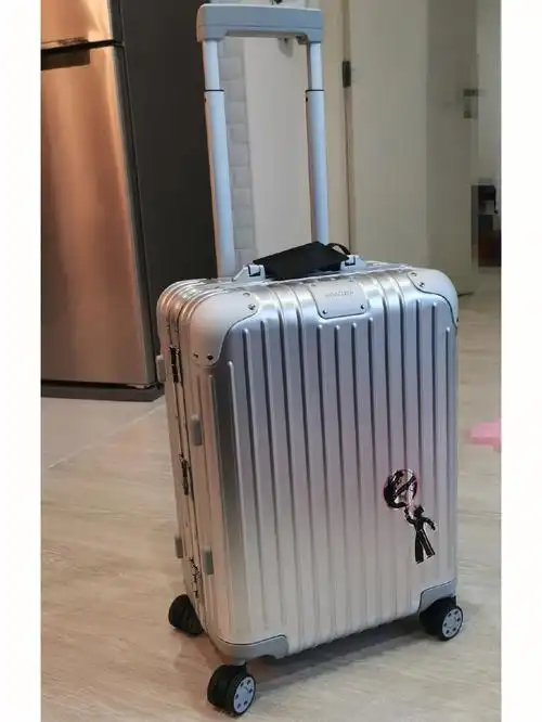 rimowa日默瓦登机箱曼谷get
