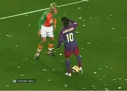 内马尔彩虹过人会被后卫故意踢腿犯规小罗他们秀就不故意犯规呢